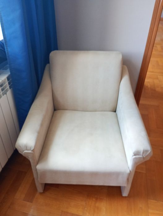 Продам срочно два кресла в хорошем состоянии