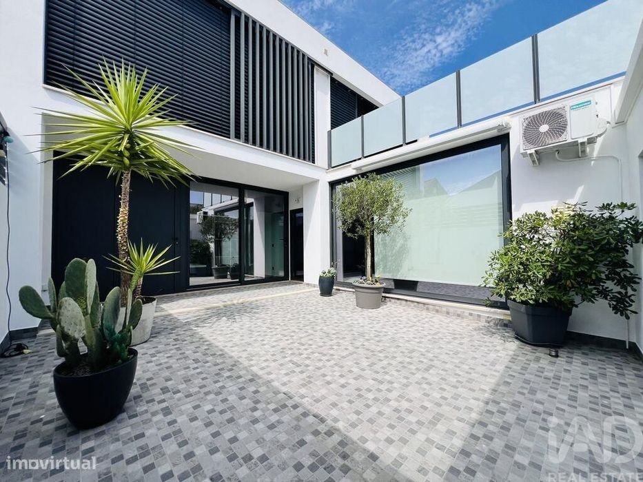Casa / Villa T2 em Alfeizerão de 104 m2