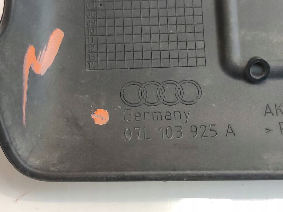 audi a8 d3 osłona górna silnika 07l103925a