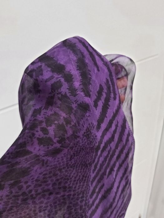 Piękna fioletowa Apaszka chusta