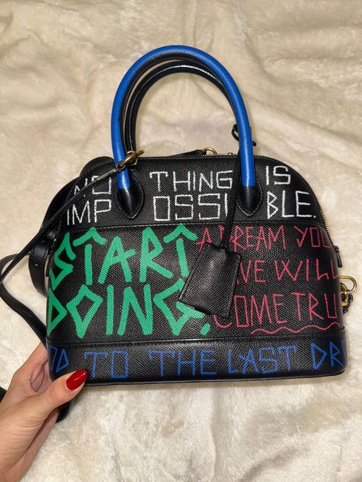 Сумка Balenciaga Graffiti Mini Crossbody Bag