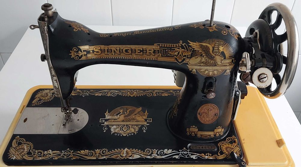 Máquina de Costura Singer Antiga – Modelo 15 Vintage