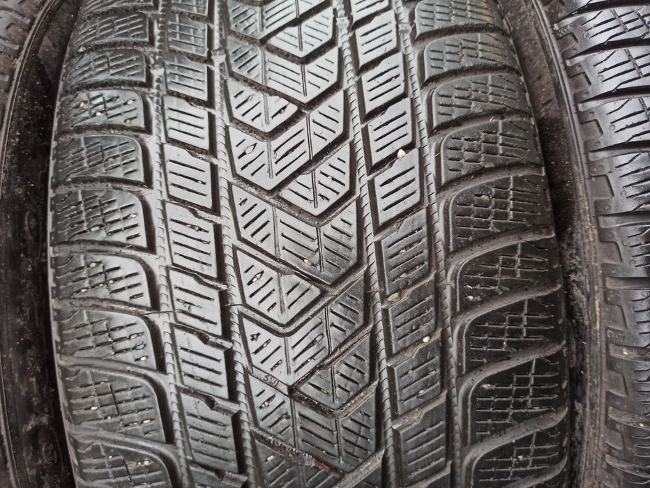 Зимняя резина 285/40 R21 Pirelli Winter