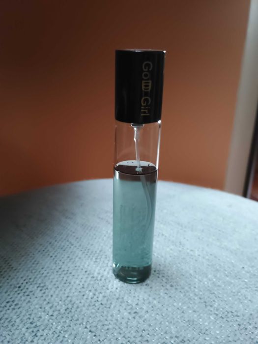Perfum eau de Godd Girl Zara