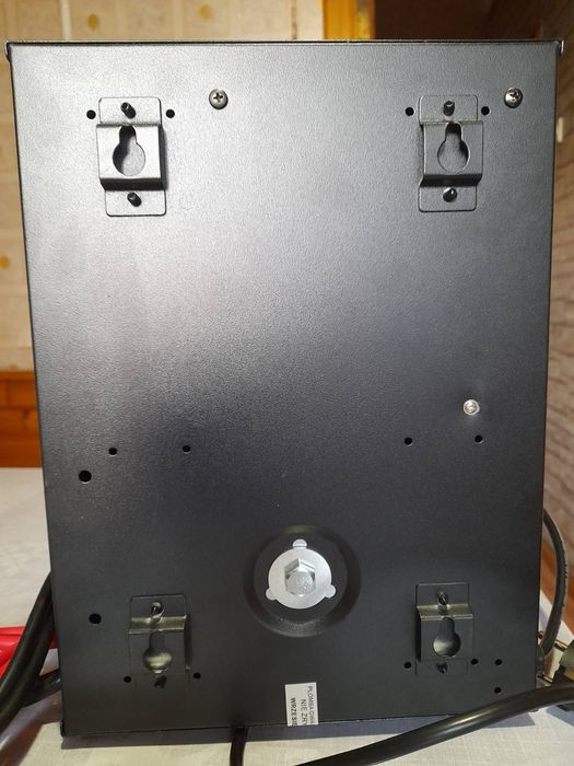 ДБЖ Volt Polska Sinus Pro 1000W (12V, 20A)
Volt Polska Sinus Pro 1000W