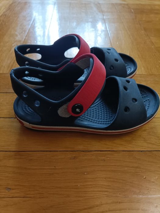 Босоніжки крокси