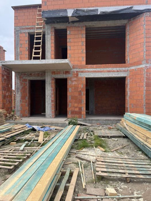 Продаж будинків в котеджному містечку. Ужгород