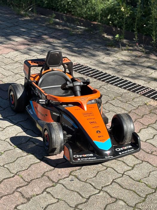 Bolid auto na akumulator dla dzieci