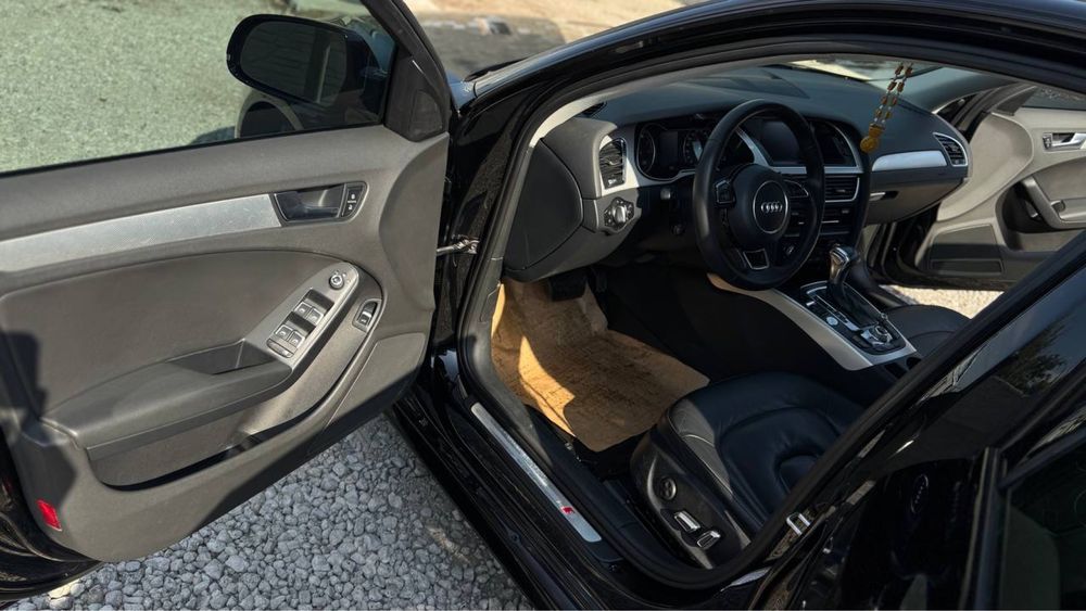 Продам Audi A4 2015
