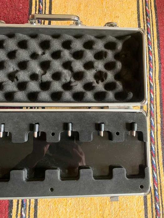 Mooer - Pedalboard - Firefly M6 - For 6 Micro Guitar Pedals. Metal light case.