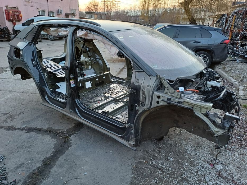 Volkswagen ID 4 кузов по частям четверть/крыло/стойка/порог/разборка