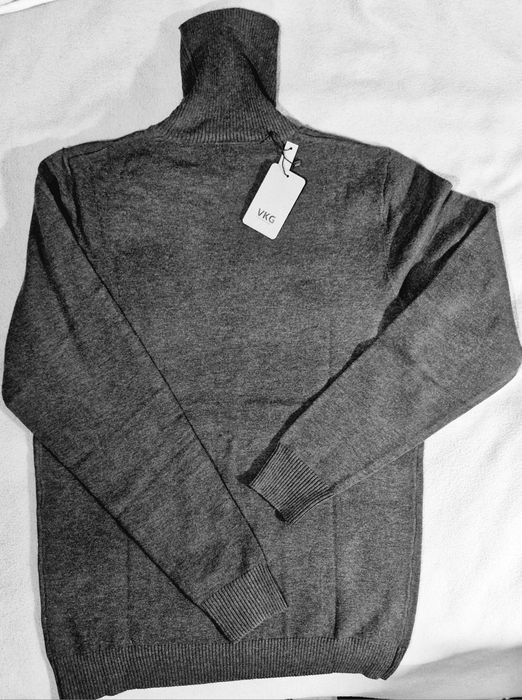 Camisola malha em lá nova xl
Xxl n 52-56
Pvp 39 eur
Para desocupar