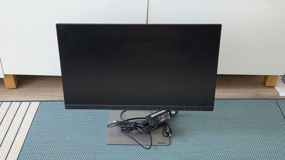 Monitor Lenovo 24 polgadas