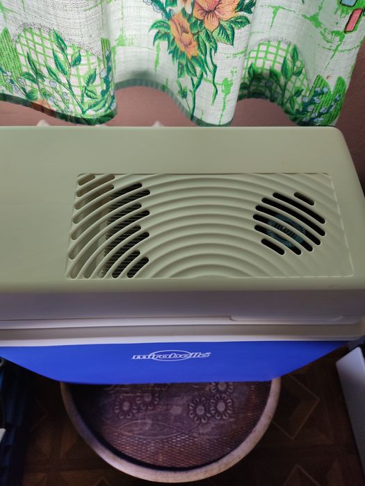 Продаж. Автомобільний холодильник