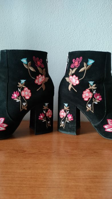 Botins floridos, Stradivarius