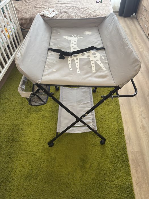 Продам пеленальний столик