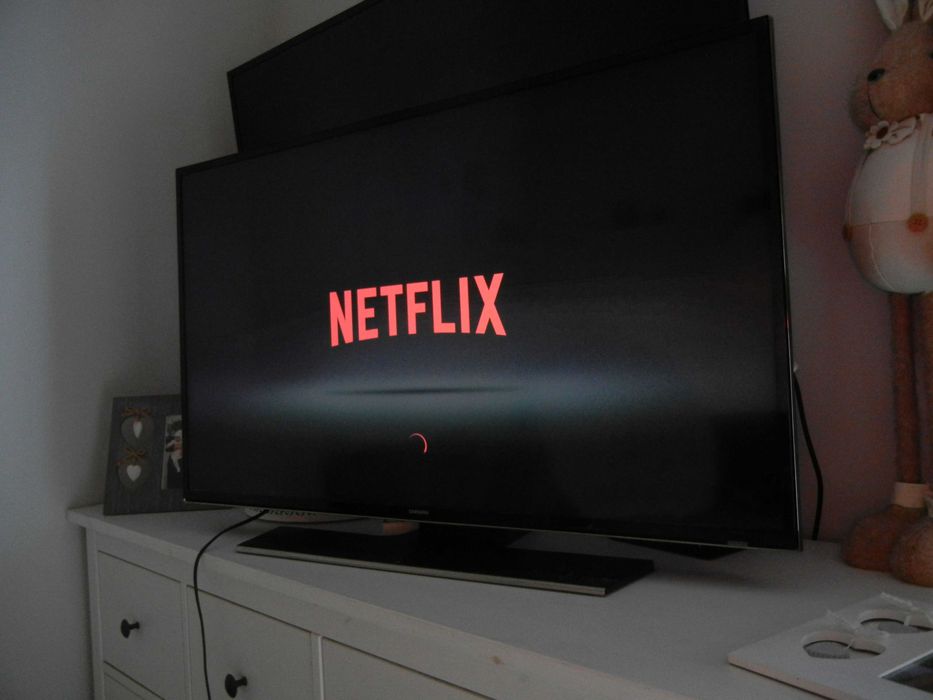 telewizor Samsung 40cali,4k UHD,200Hz,Smart WiFi,Netflix