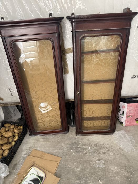 vitrines de estilo Louis Philippe