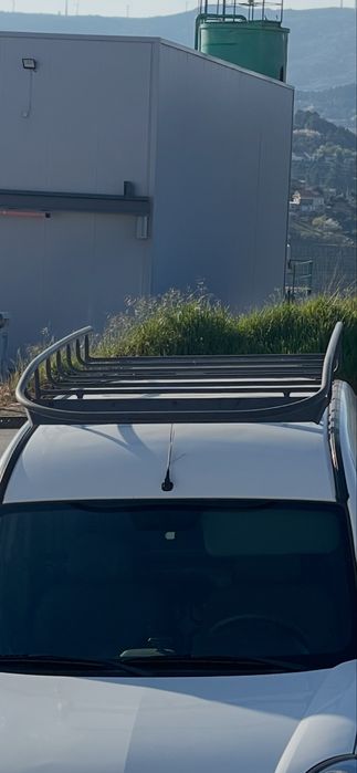 Grade automovel Ranault kangoo