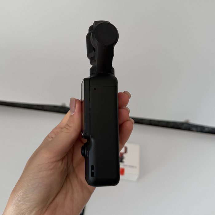 DJI OSMO Pocket 3 екшн камера преміум класу з якісним відео флешкою SanDisk осьова стабілізація ActiveTrack 6.0