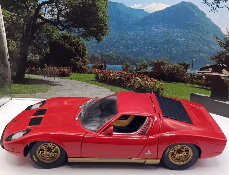 Lamborghini Miura  1/18