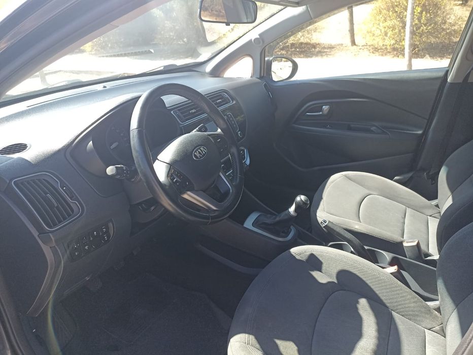 Kia Rio 1.2 Gasolina | Janeiro 2017 | 100.000 km | Único Proprietário