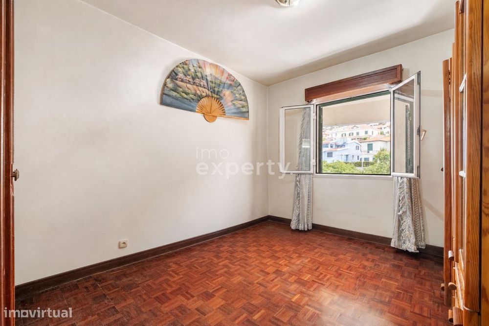 T2 com Vista Porto do Funchal no Último Piso | Conde de Carvalhal, Mad