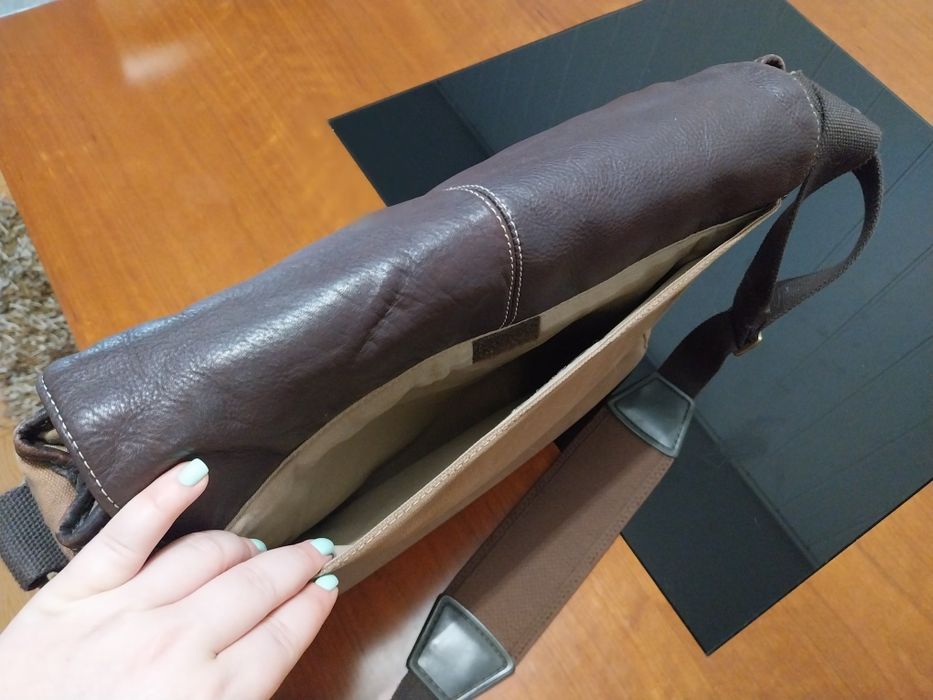 Mochila/mala para portátil em pele