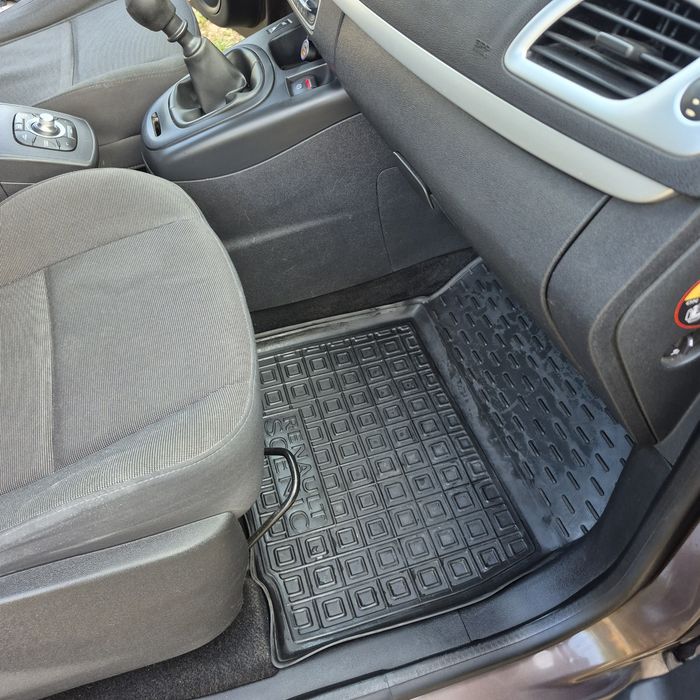 Продам Renault Scenic 2010