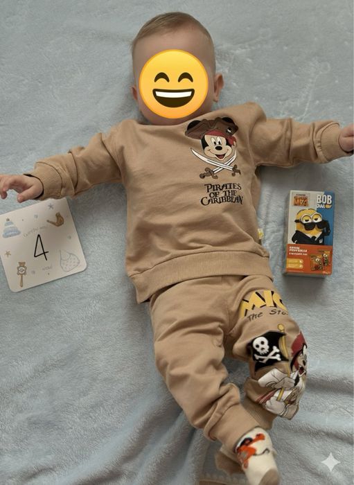 Бежевий костюмчик 6-9 міс