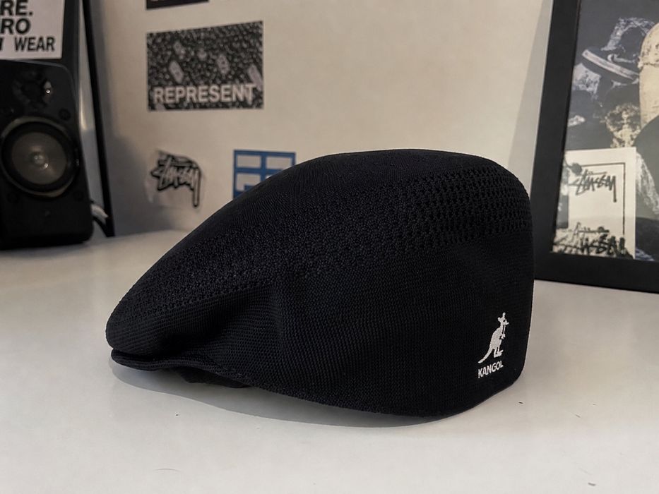 Czarna młodzieżowa kepka Kangol – klasyka