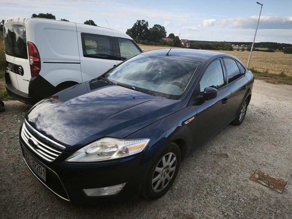Ford Mondeo MK4 wersja Ghia  2.0 benzyna