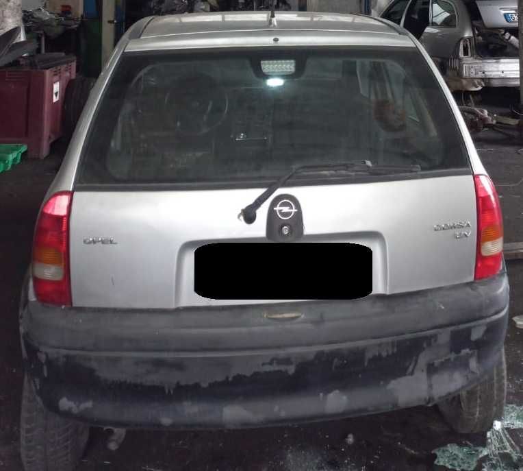 Opel Corsa para peças