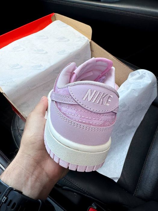 Nike Dunk Low Lace Pack Pink Regal трендові жіночі кросівки найк данк