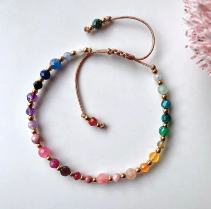 Bransoletka miks kamieni