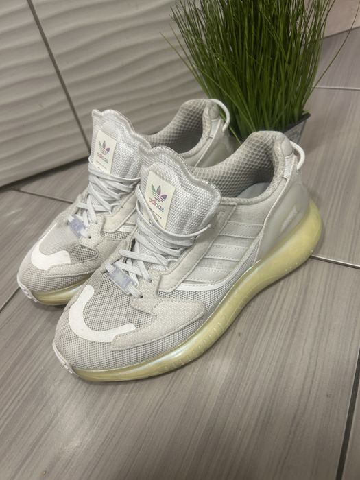 Оригінальні кросівки Adidas
