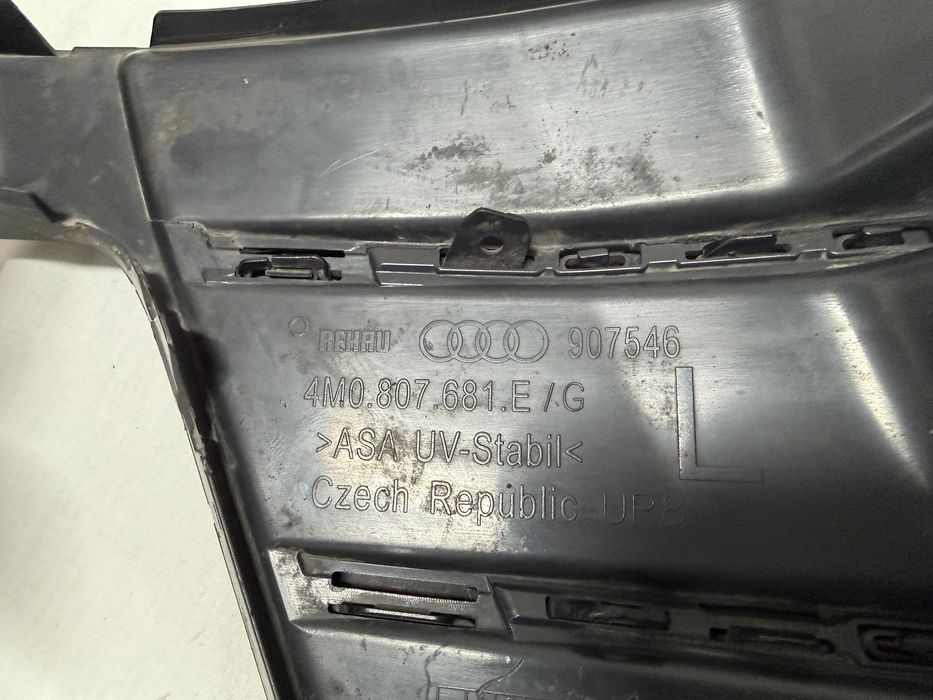 Kratka Zderzaka Lewy Przód AUDi Q7 S-LINE 4M0 15-19r.