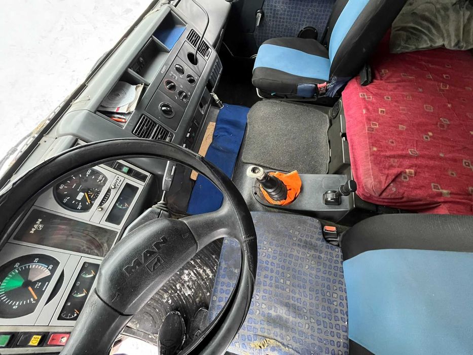 Ciężarówka MAN LE 8.220 i przyczepa ładowność 3.2T PLANDEX PTL-4570