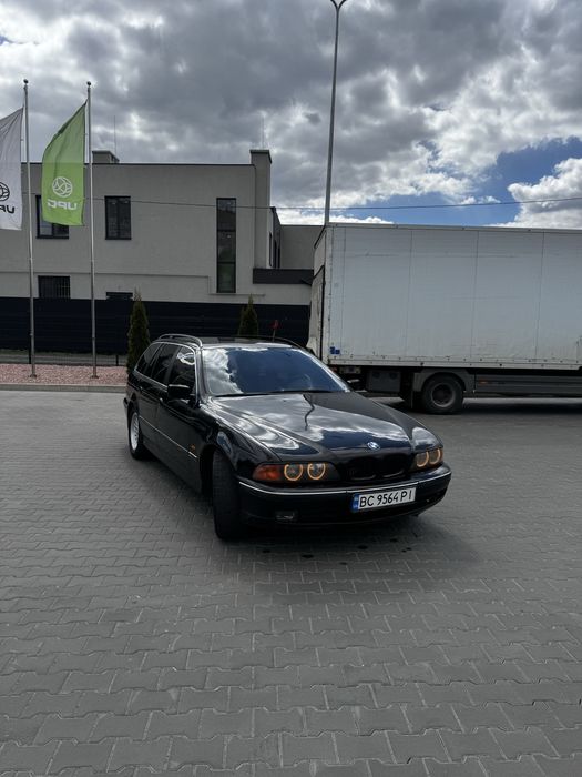 BMW E39 520i в хорошому стані