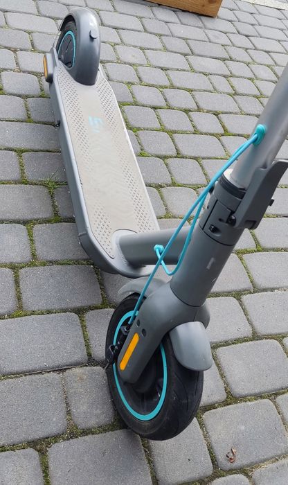 Hulajnoga elektryczna Motus  10