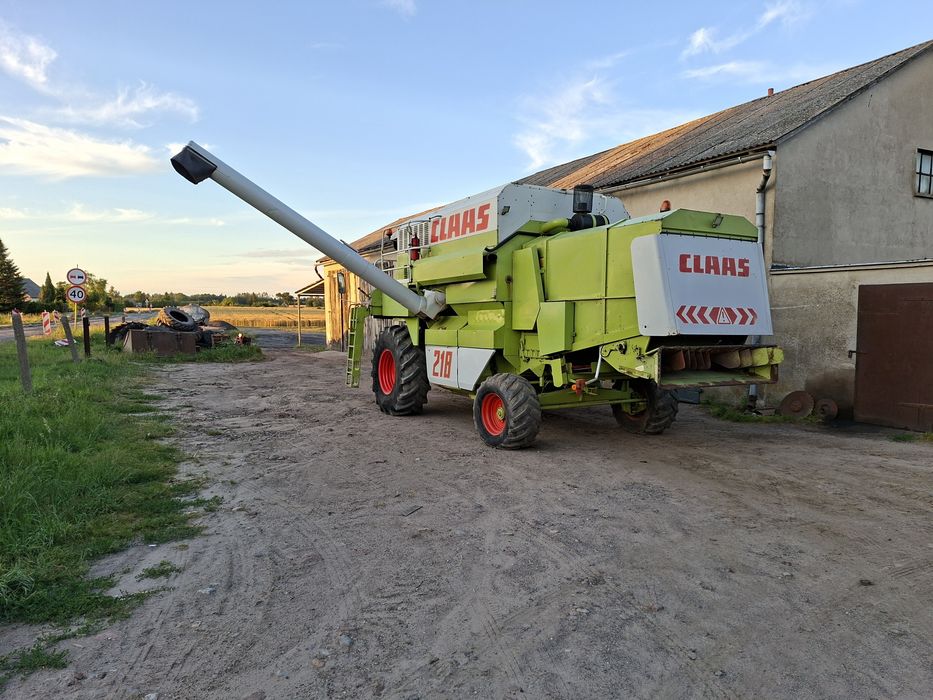 Claas mega 218 (nie dominator 108 98 208 204)