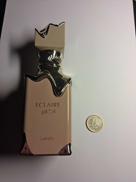 Frascos vazios de perfume colecionador para doação