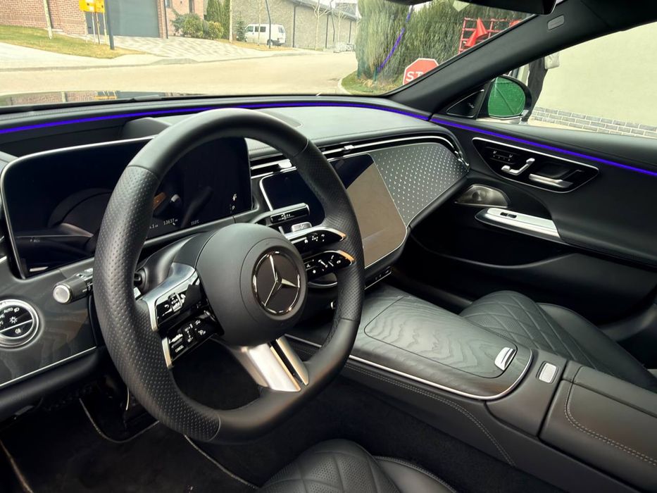 Mercedes-Benz E-Class 2024