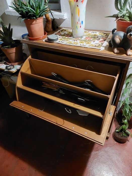 sapateira usada para venda