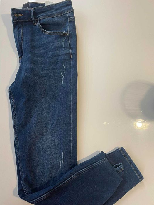 Jeansy  Mohito rozmiar 36 nowe