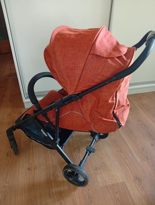 Коляска прогулочная