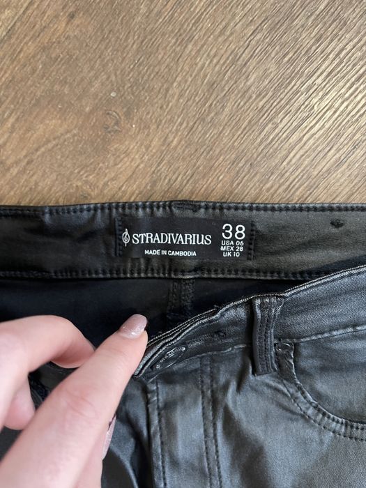 Stradivarius штани розмір 38 (М). Нові
