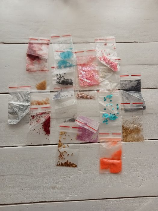 Zestaw brokatów i ozdób