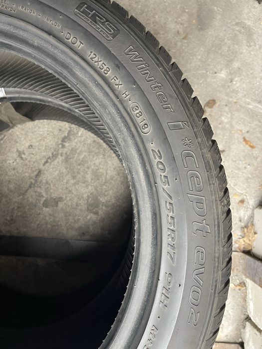 Штны 205/55 R17 Hankook RFT б/у пара зима 6мм L9