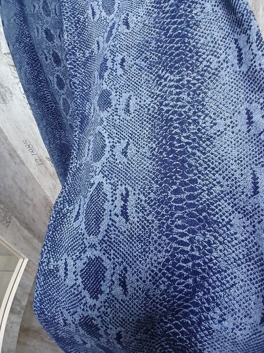 Джинси в зміїний принт